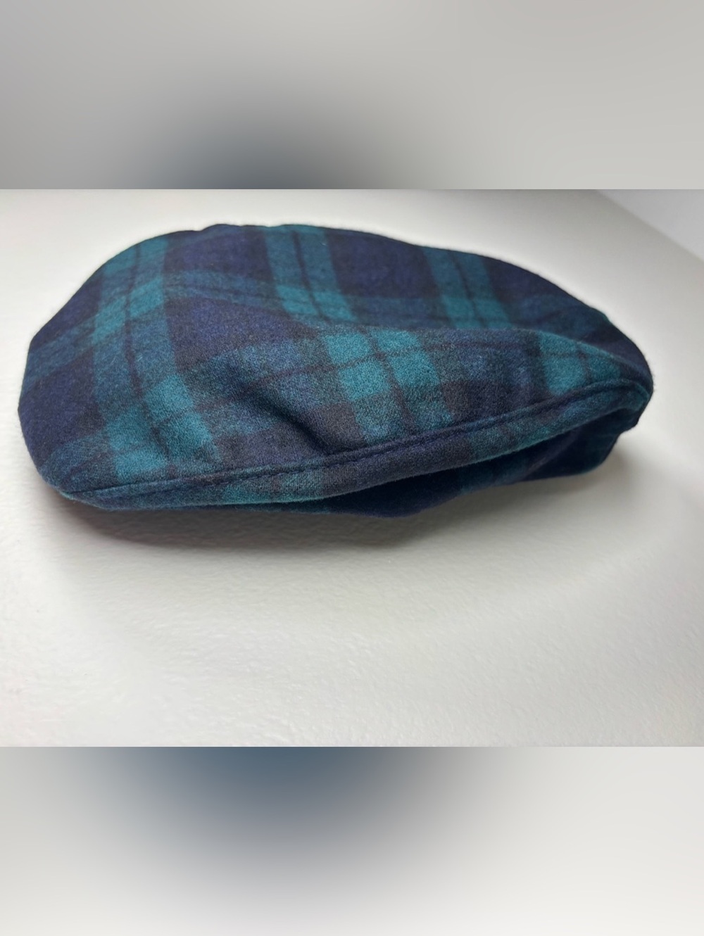 Vintage Pendleton Black Watch Tartan Plaid Wool Flat Cap L Driving Hat Made USA